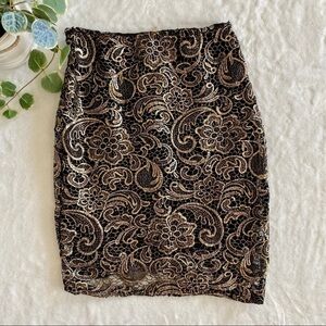 CHARLOTTE RUSSE black and gold Skirt